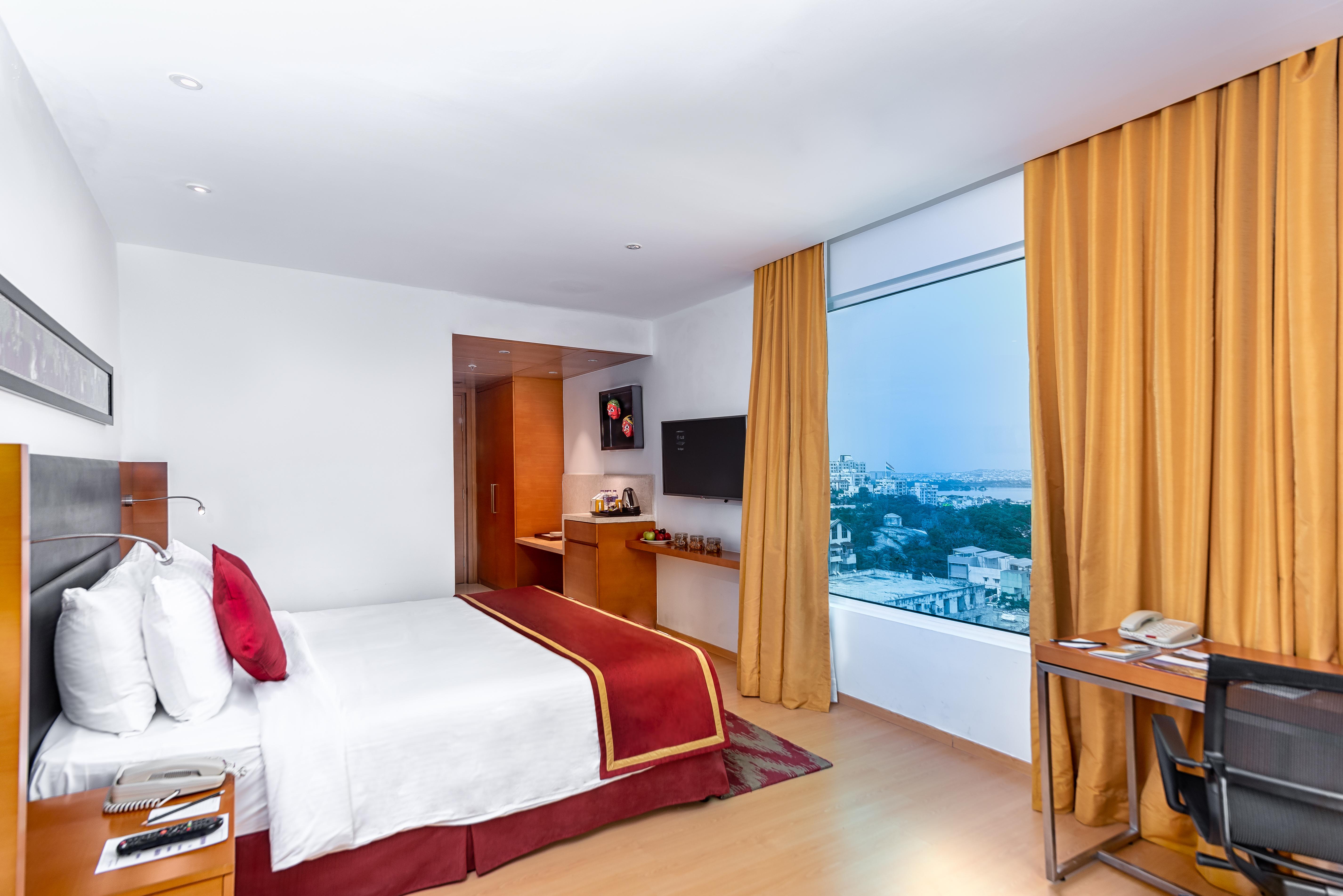 Mercure Hyderabad Kcp Banjara Hills, An Accor Hotel Exterior foto