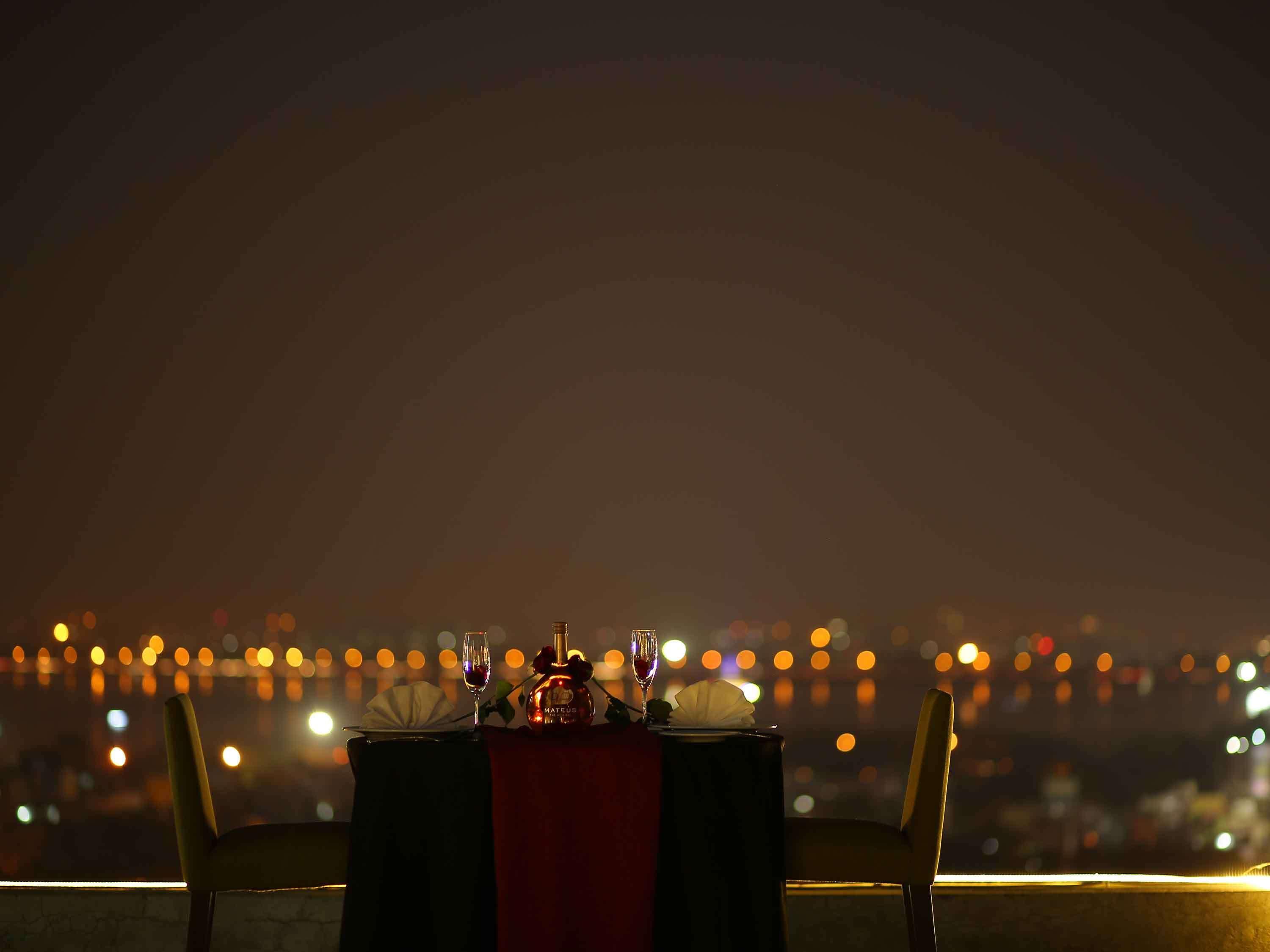 Mercure Hyderabad Kcp Banjara Hills, An Accor Hotel Exterior foto A view of the city from the rooftop of the hotel